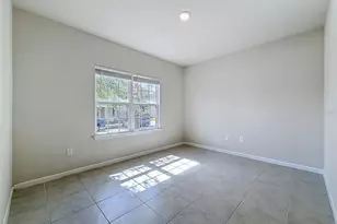 5754 Surprise Lily Dr, Winter Garden, FL 34787 - Photo 4