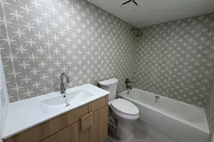 7400 Sunshine Skyway Ln S, Saint Petersburg, FL 33711 - Photo 12