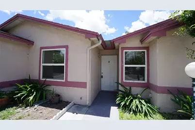 834 Angela Lane, Kissimmee, FL 34741 - Photo 2