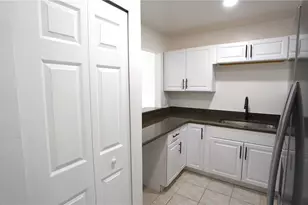 834 Angela Ln, Kissimmee, FL 34741 - Photo 8