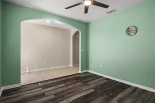 323 Harbour Wy, Mulberry, FL 33860 - Photo 6