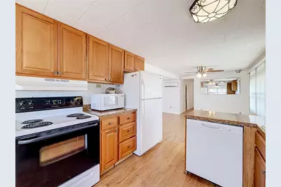 800 32nd Avenue S #727, Saint Petersburg, FL 33705 - Photo 10