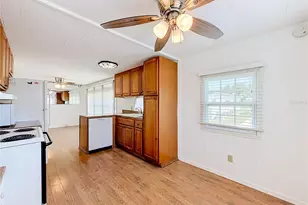800 32nd Ave S, Saint Petersburg, FL 33705 - Photo 8