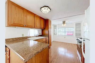 800 32nd Avenue S #727, Saint Petersburg, FL 33705 - Photo 6