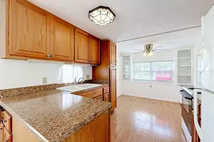 800 32nd Ave S, Saint Petersburg, FL 33705 - Photo 6