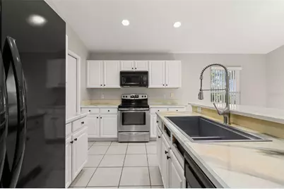 551 Castlemain Circle, Davenport, FL 33897 - Photo 4