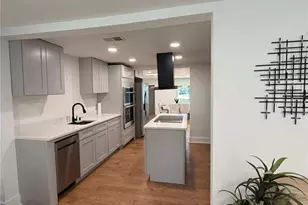 211 Bayshore Dr, Orlando, FL 32805 - Photo 10
