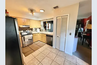 7137 Marvista Court, Orlando, FL 32835 - Photo 2