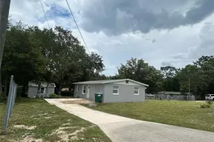 809 Plumosa Ave, Fruitland Park, FL 34731 - Photo 1