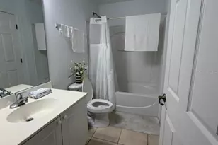 2714 Club Cortile Cir, Kissimmee, FL 34746 - Photo 4