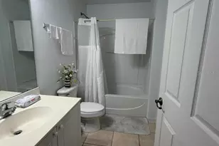 2714 Club Cortile Cir, Kissimmee, FL 34746 - Photo 6