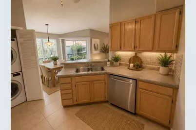 4807 Normandy Place #202, Orlando, FL 32811 - Photo 8