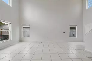 2405 Cedarfield Ln, Kissimmee, FL 34744 - Photo 4
