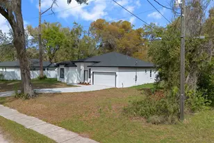 1221 SW 5th St, Ocala, FL 34471 - Photo 2