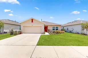 33941 Sky Blossom Cir, Leesburg, FL 34788 - Photo 1