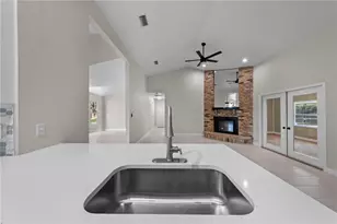 2082 Camelot Blvd, Saint Cloud, FL 34772 - Photo 18