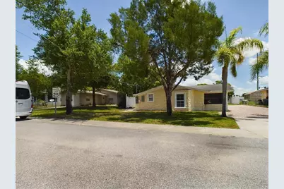617 Lime, Auburndale, FL 33823 - Photo 2