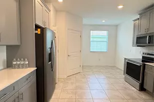 2002 Myrtle Pine St, Kissimmee, FL 34746 - Photo 6