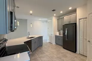 2002 Myrtle Pine St, Kissimmee, FL 34746 - Photo 8