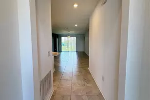 2002 Myrtle Pine St, Kissimmee, FL 34746 - Photo 4