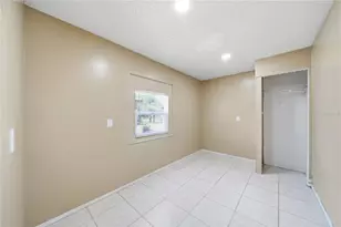 2248 Greenview Cir, Orlando, FL 32808 - Photo 10