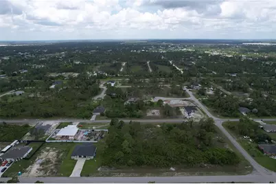 1056 Jaguar Boulevard, Lehigh Acres, FL 33974 - Photo 4