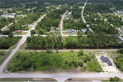 980 Lakeside Drive, Lehigh Acres, FL 33974 - Photo 4