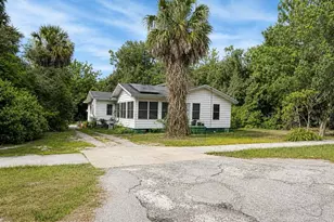 1805 E Orange Ave, Eustis, FL 32726 - Photo 1
