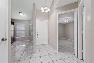 140 Lakepointe Circle, Kissimmee, FL 34743 - Photo 8