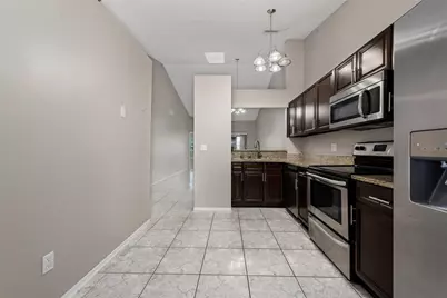 140 Lakepointe Circle, Kissimmee, FL 34743 - Photo 4