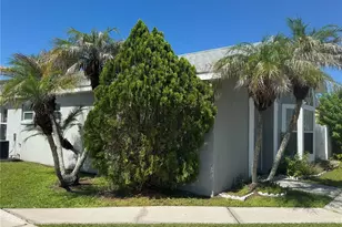 2399 Harbor Town Dr, Kissimmee, FL 34744 - Photo 2