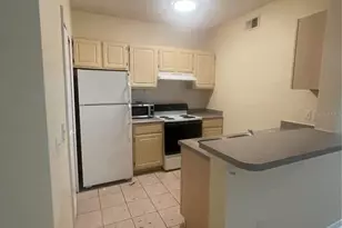 8820 Dunes Ct, Kissimmee, FL 34747 - Photo 4