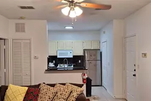 8927 Legacy Ct, Kissimmee, FL 34747 - Photo 4