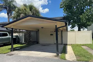 1809 Townhall Ln, Orlando, FL 32807 - Photo 2