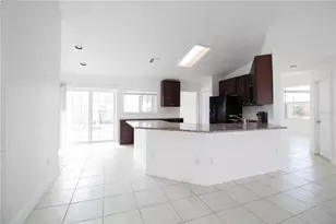 2782 Picadilly Cir, Kissimmee, FL 34747 - Photo 6