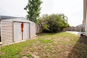 2782 Picadilly Cir, Kissimmee, FL 34747 - Photo 32