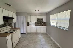 37321 Safari Dr, Dade City, FL 33523 - Photo 6