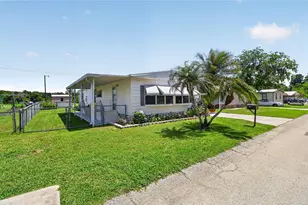 3586 Lazy Lake Dr N, Lakeland, FL 33801 - Photo 2