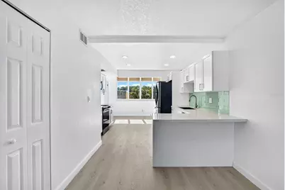 5095 Bay Street NE #310, Saint Petersburg, FL 33703 - Photo 8
