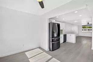 5095 Bay St NE, Saint Petersburg, FL 33703 - Photo 12