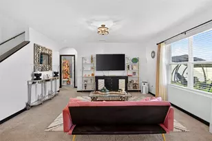 7043 Silverado Ranch Blvd, Zephyrhills, FL 33541 - Photo 10