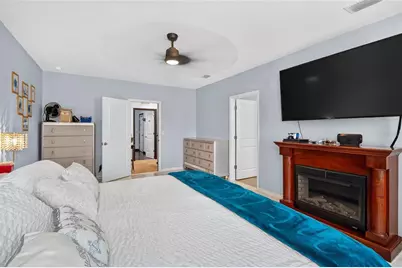 7043 Silverado Ranch Boulevard, Zephyrhills, FL 33541 - Photo 24