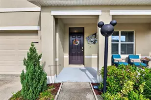7043 Silverado Ranch Blvd, Zephyrhills, FL 33541 - Photo 12