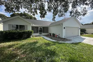 518 San Pedro Dr, The Villages, FL 32159 - Photo 2