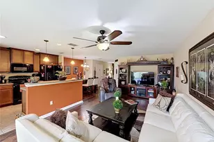 6420 Windsor Lake Cir, Sanford, FL 32773 - Photo 6