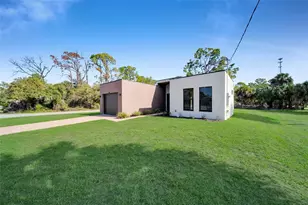 446 Skyland Ln, Port Charlotte, FL 33953 - Photo 2
