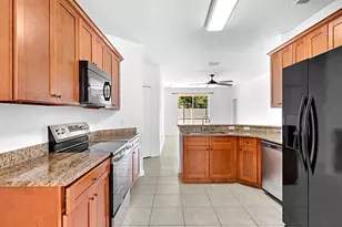 914 Knollwood Dr, Davenport, FL 33837 - Photo 4