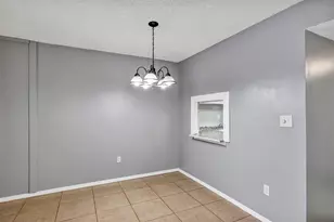 2864 N Powers Dr, Orlando, FL 32818 - Photo 8