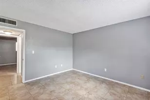 2864 N Powers Dr, Orlando, FL 32818 - Photo 20