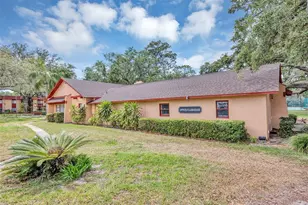 2864 N Powers Dr, Orlando, FL 32818 - Photo 4